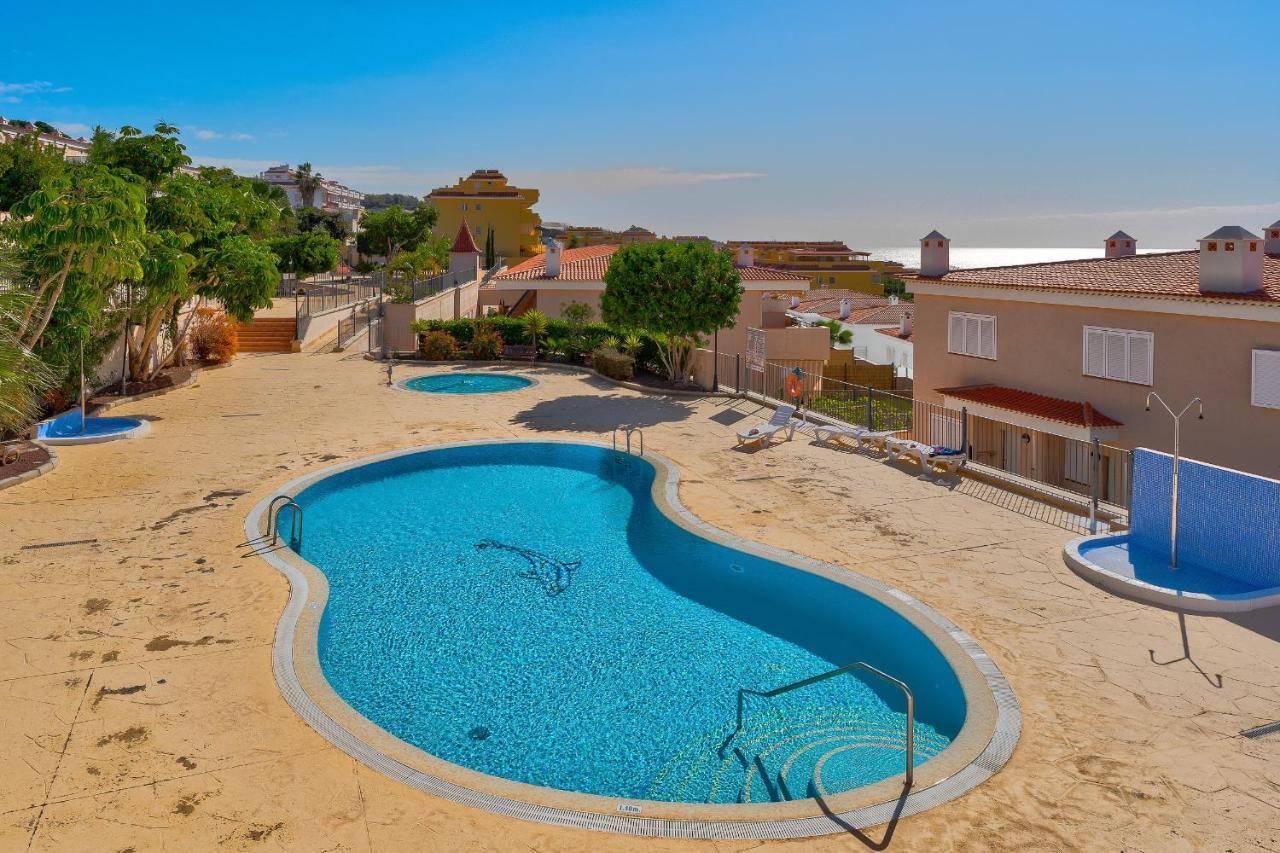 Modern Apartment With Large Terrasse, Bbq, Fast Wifi, 2 Pools Puerto de Santiago  Exterior photo